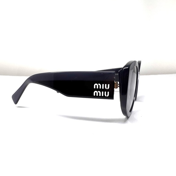 MIU MIU sunglasses, made in Italy main image 8